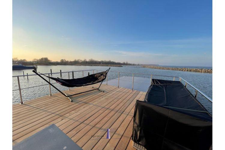 Hausboot Fjord Haven Mit Biosauna In Μπαρθ Εξωτερικό φωτογραφία