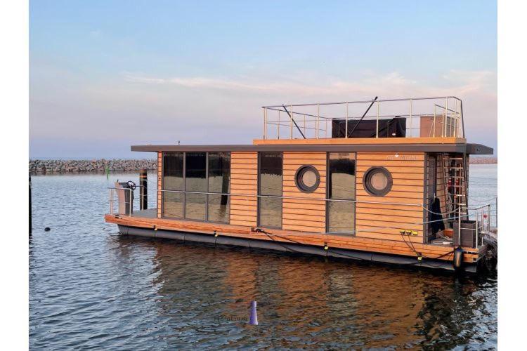Hausboot Fjord Haven Mit Biosauna In Μπαρθ Εξωτερικό φωτογραφία