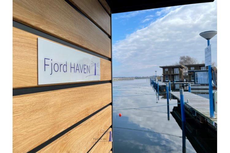 Hausboot Fjord Haven Mit Biosauna In Μπαρθ Εξωτερικό φωτογραφία